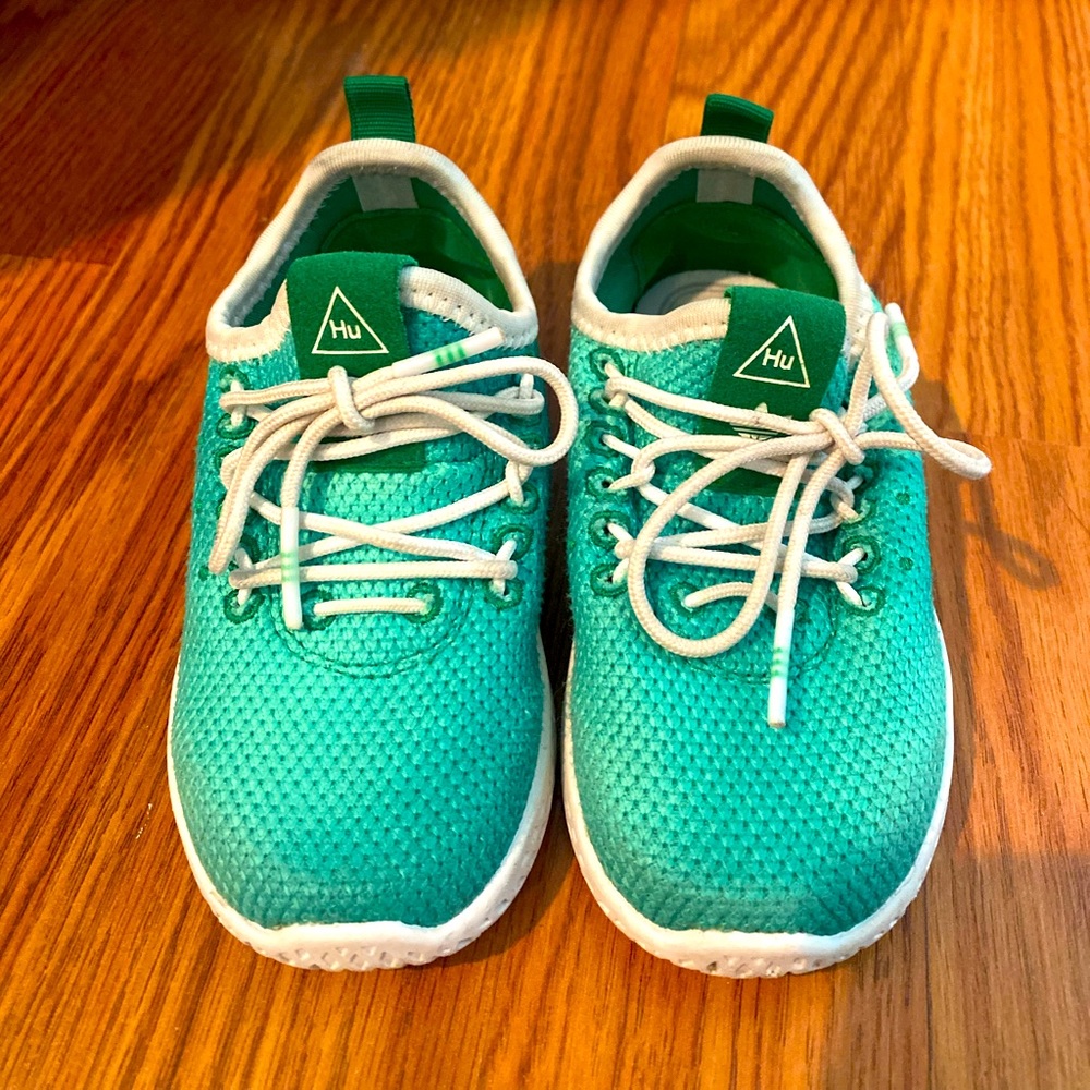 Adidas Pharrell x Tennis Human Race Green Kids Size 6K (For Baby Ballers Only!)
